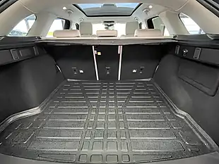 Used 2020 Land Rover Range Rover Velar R-Dynamic S Eiger Grey - Interior and Exterior details 11