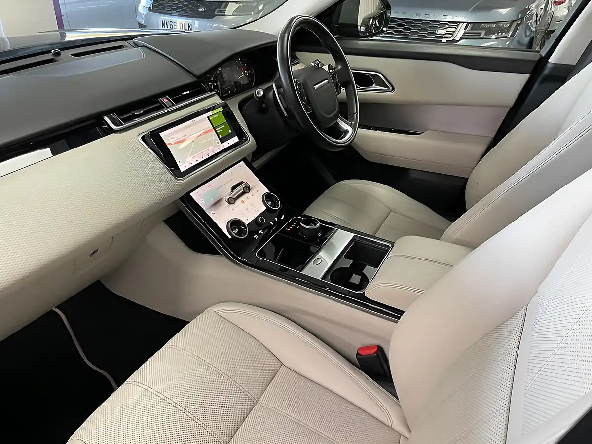 Used 2020 Land Rover Range Rover Velar R-Dynamic S Eiger Grey - Interior and Exterior details 15