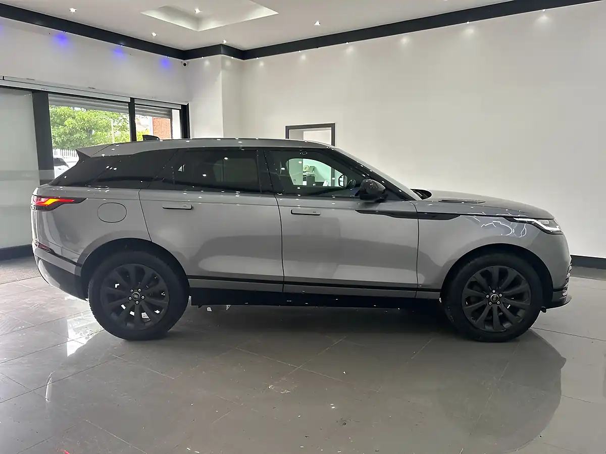 Used 2020 Land Rover Range Rover Velar R-Dynamic S Grey - Interior and Exterior details 11