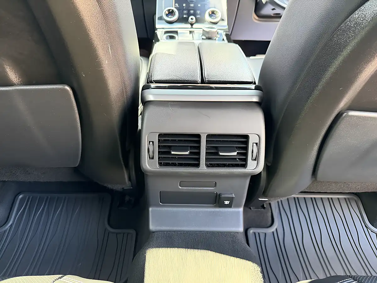 Used 2020 Land Rover Range Rover Velar R-Dynamic Se Black - Interior and Exterior details 13