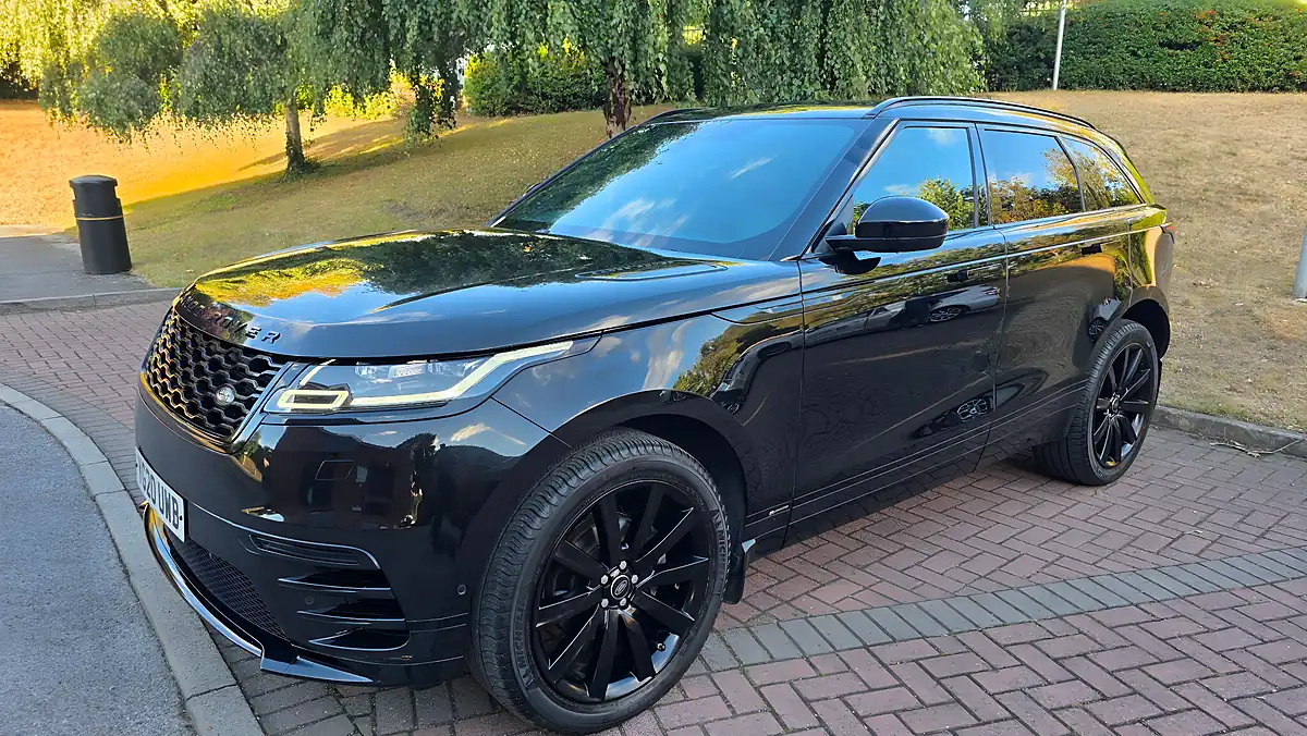 Used 2020 Land Rover Range Rover Velar R-Dynamic Se Black - Interior and Exterior details 12