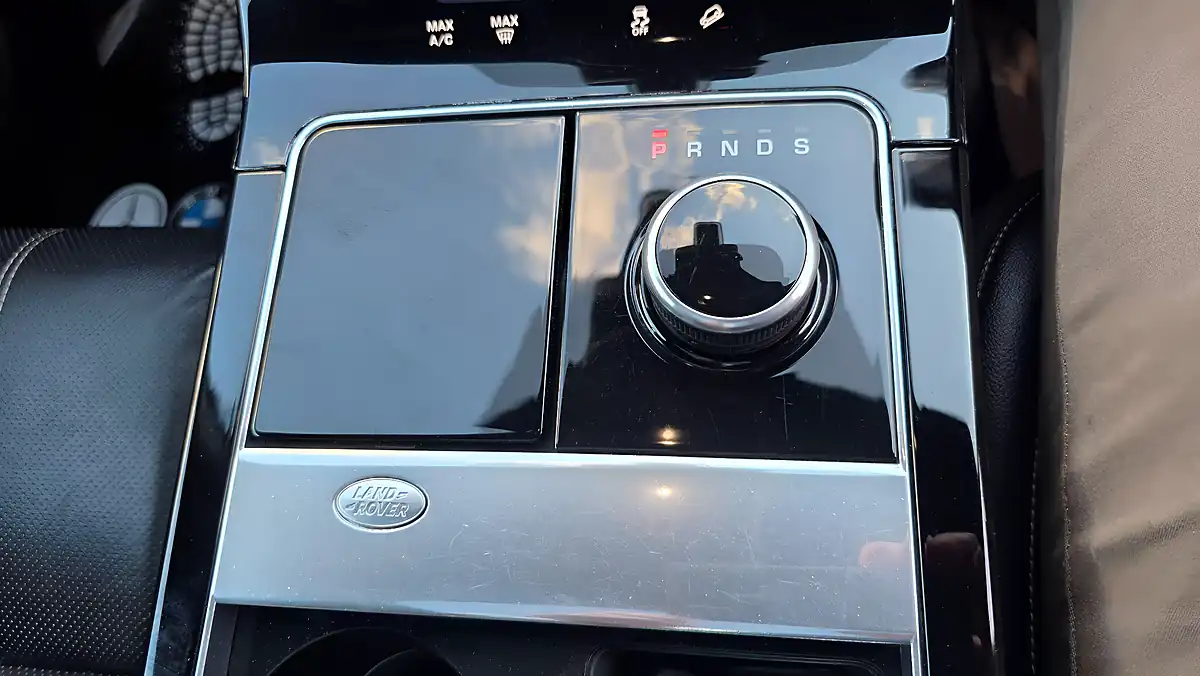 Used 2020 Land Rover Range Rover Velar R-Dynamic Se Black - Interior and Exterior details 15