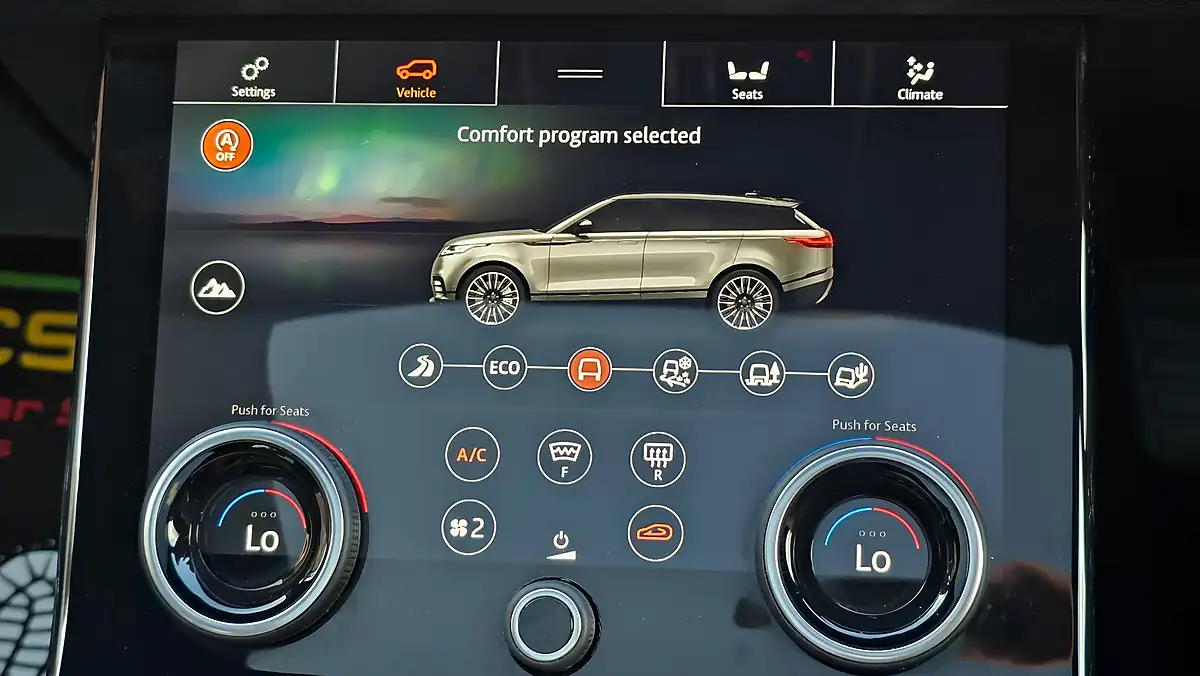 Used 2020 Land Rover Range Rover Velar R-Dynamic Se Black - Interior and Exterior details 16