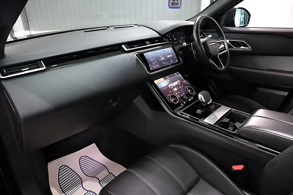 Used 2020 Land Rover Range Rover Velar R-Dynamic Se Black - Interior and Exterior details 10