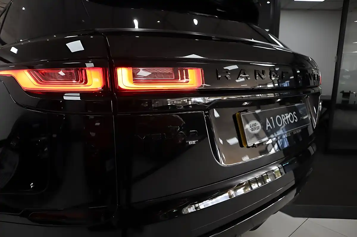 Used 2020 Land Rover Range Rover Velar R-Dynamic Se Black - Interior and Exterior details 15