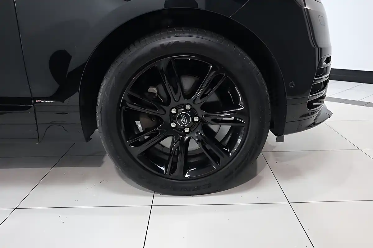 Used 2020 Land Rover Range Rover Velar R-Dynamic Se Black - Interior and Exterior details 18