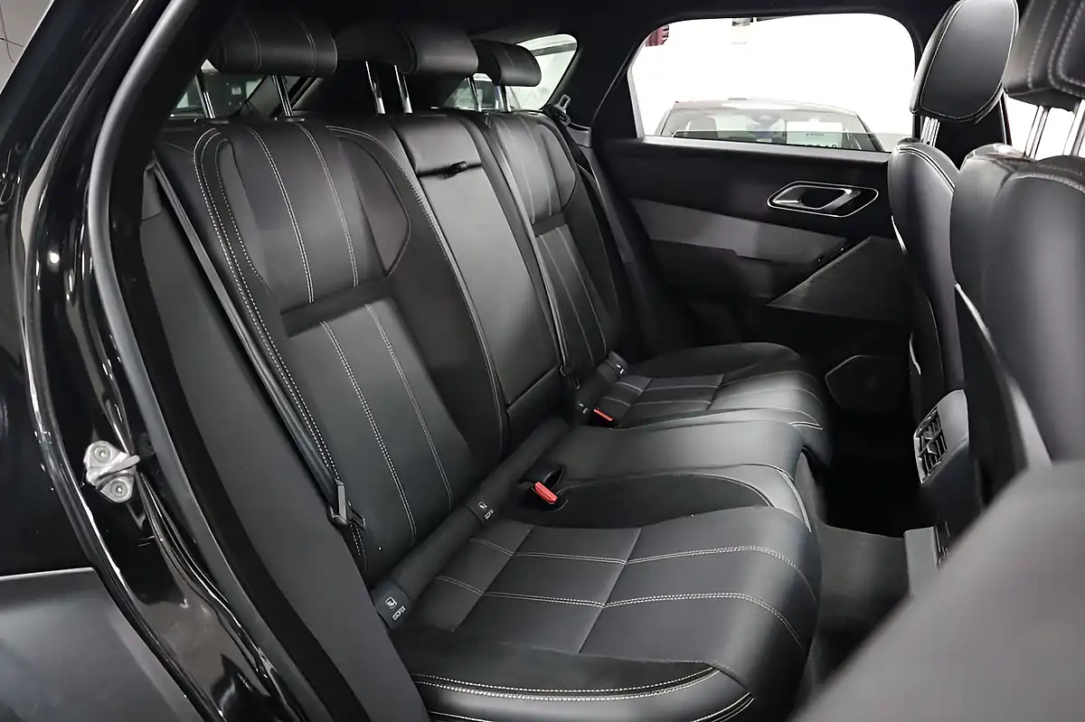 Used 2020 Land Rover Range Rover Velar R-Dynamic Se Black - Interior and Exterior details 9