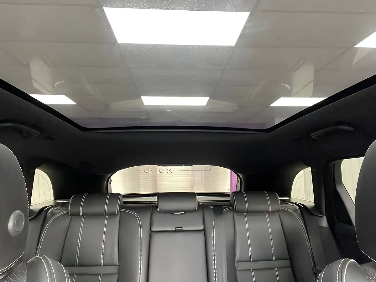 Used 2020 Land Rover Range Rover Velar R-Dynamic Se Grey - Interior and Exterior details 20