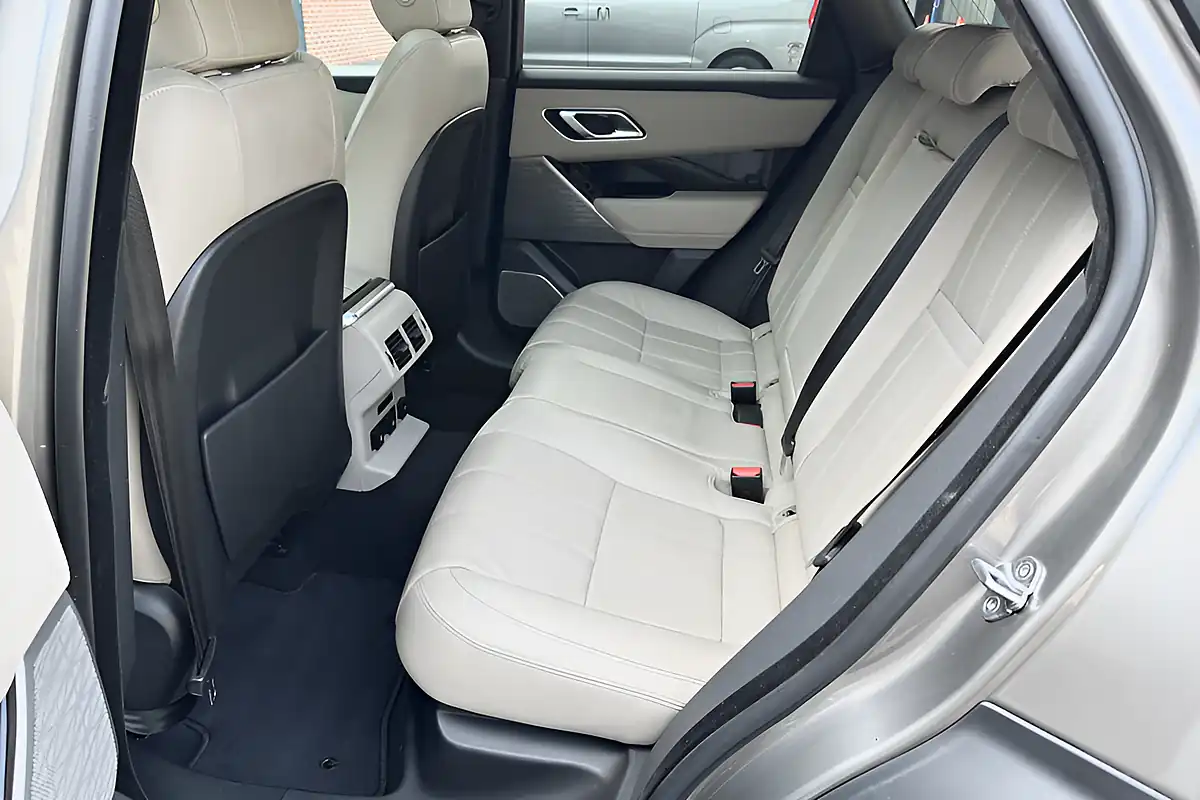 Used 2020 Land Rover Range Rover Velar R-Dynamic Se Grey - Interior and Exterior details 18