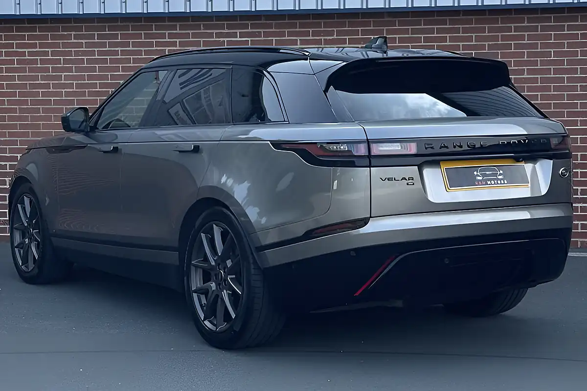 Used 2020 Land Rover Range Rover Velar R-Dynamic Se Grey - Interior and Exterior details 2