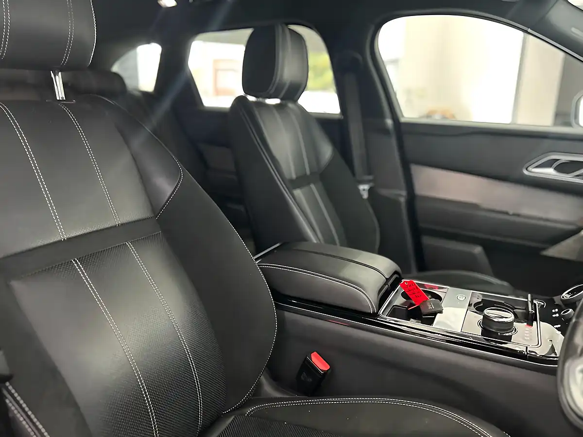 Used 2020 Land Rover Range Rover Velar R-Dynamic Se Red - Interior and Exterior details 11