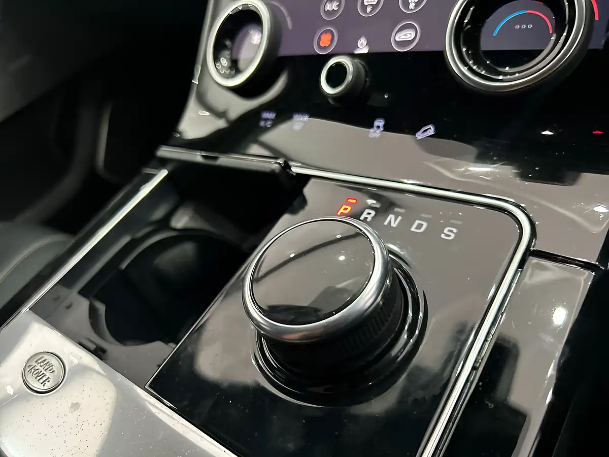 Used 2020 Land Rover Range Rover Velar R-Dynamic Se Red - Interior and Exterior details 13