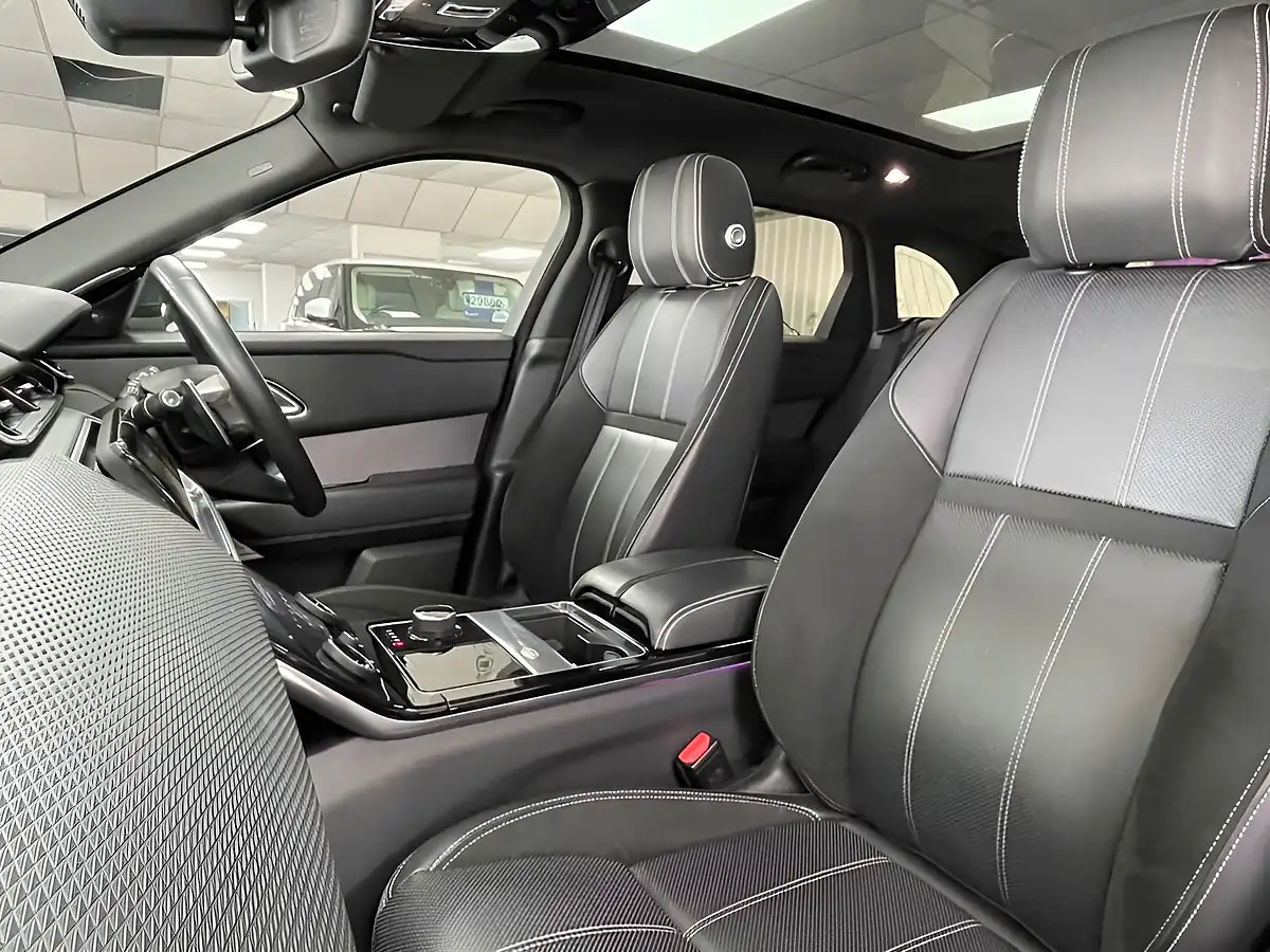 Used 2020 Land Rover Range Rover Velar R-Dynamic Se Silver - Interior and Exterior details 15