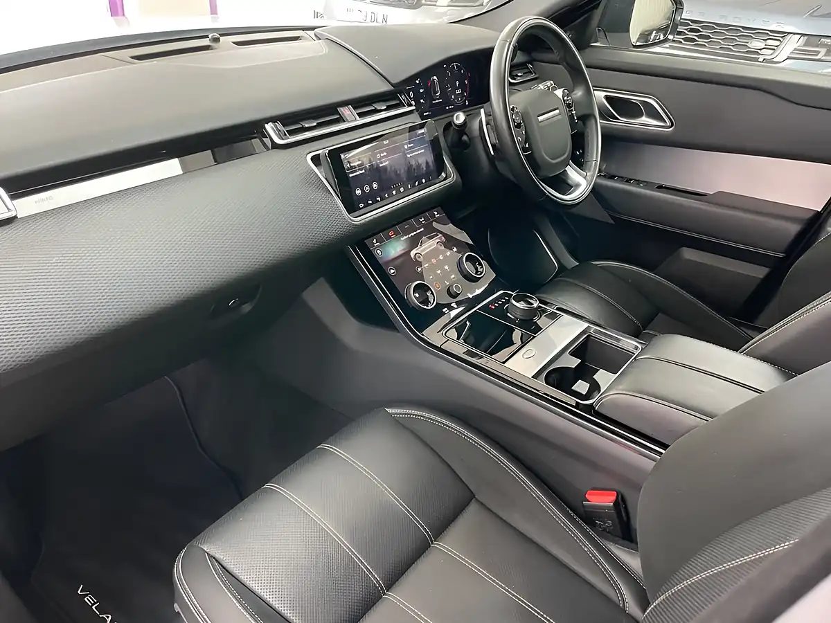Used 2020 Land Rover Range Rover Velar R-Dynamic Se White - Interior and Exterior details 15