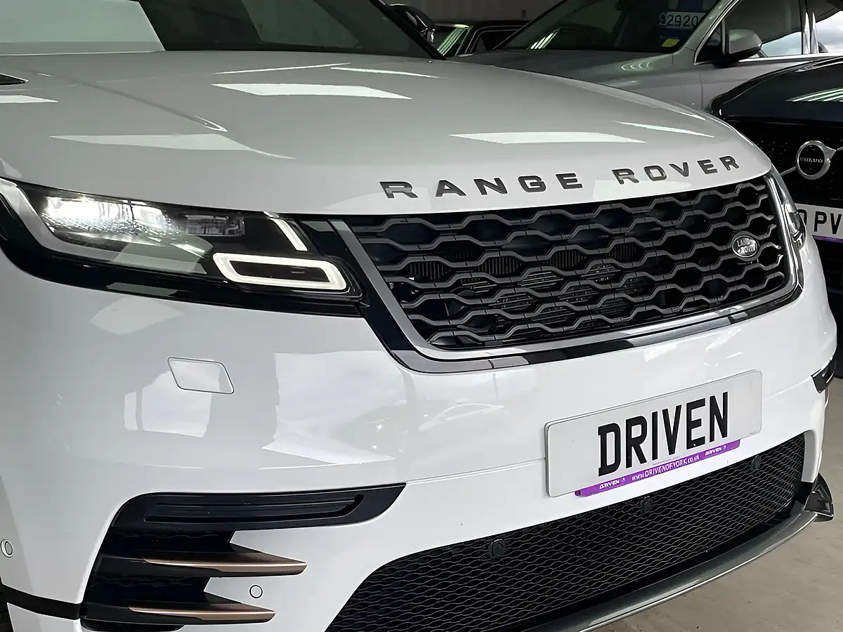 Used 2020 Land Rover Range Rover Velar R-Dynamic Se White - Interior and Exterior details 3