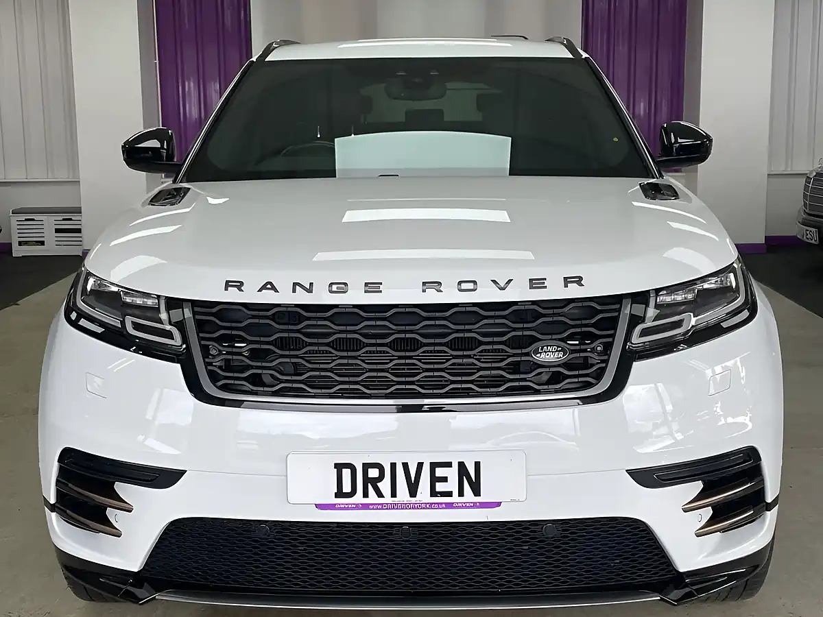 Used 2020 Land Rover Range Rover Velar R-Dynamic Se White - Interior and Exterior details 5