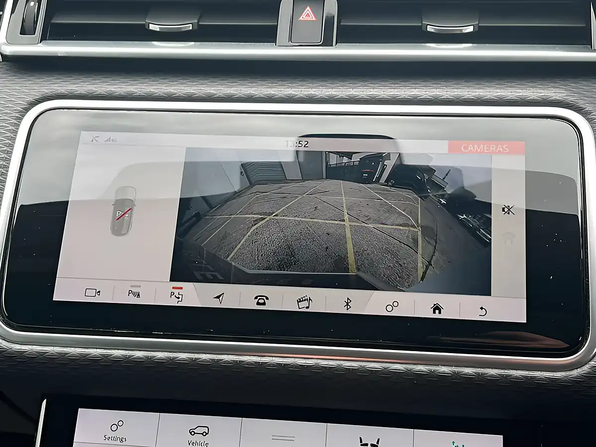 Used 2020 Land Rover Range Rover Velar R-Dynamic Se Yulong White - Interior and Exterior details 15