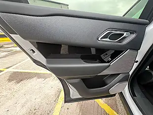 Used 2020 Land Rover Range Rover Velar R-Dynamic Se Yulong White - Interior and Exterior details 17