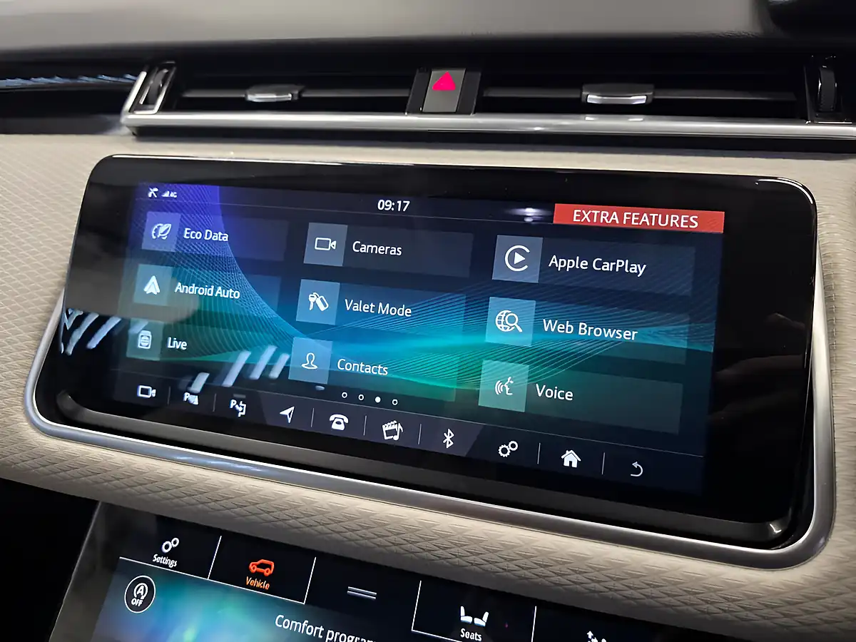 Used 2020 Land Rover Range Rover Velar Se White - Interior and Exterior details 17
