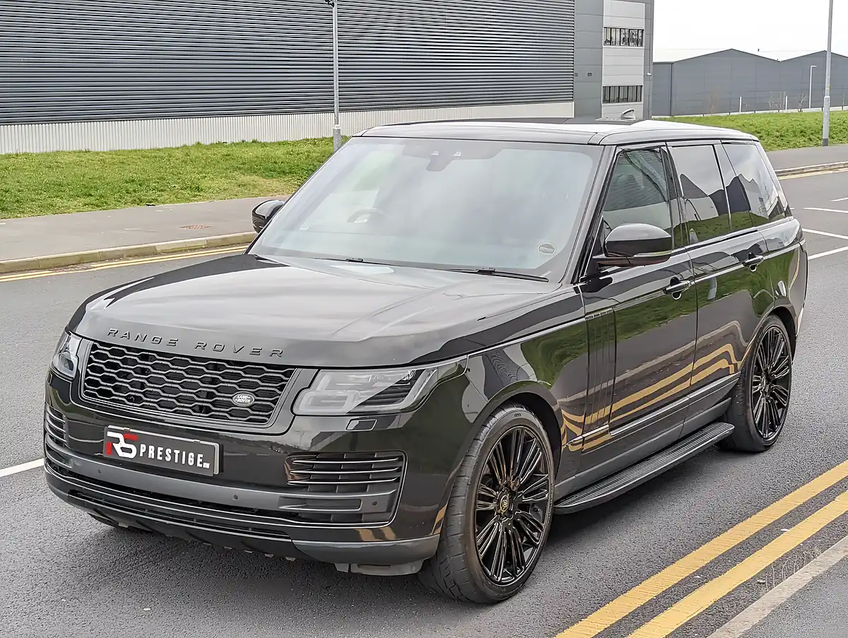 Used 2020 Land Rover Range Rover Vogue Black - Interior and Exterior details 13