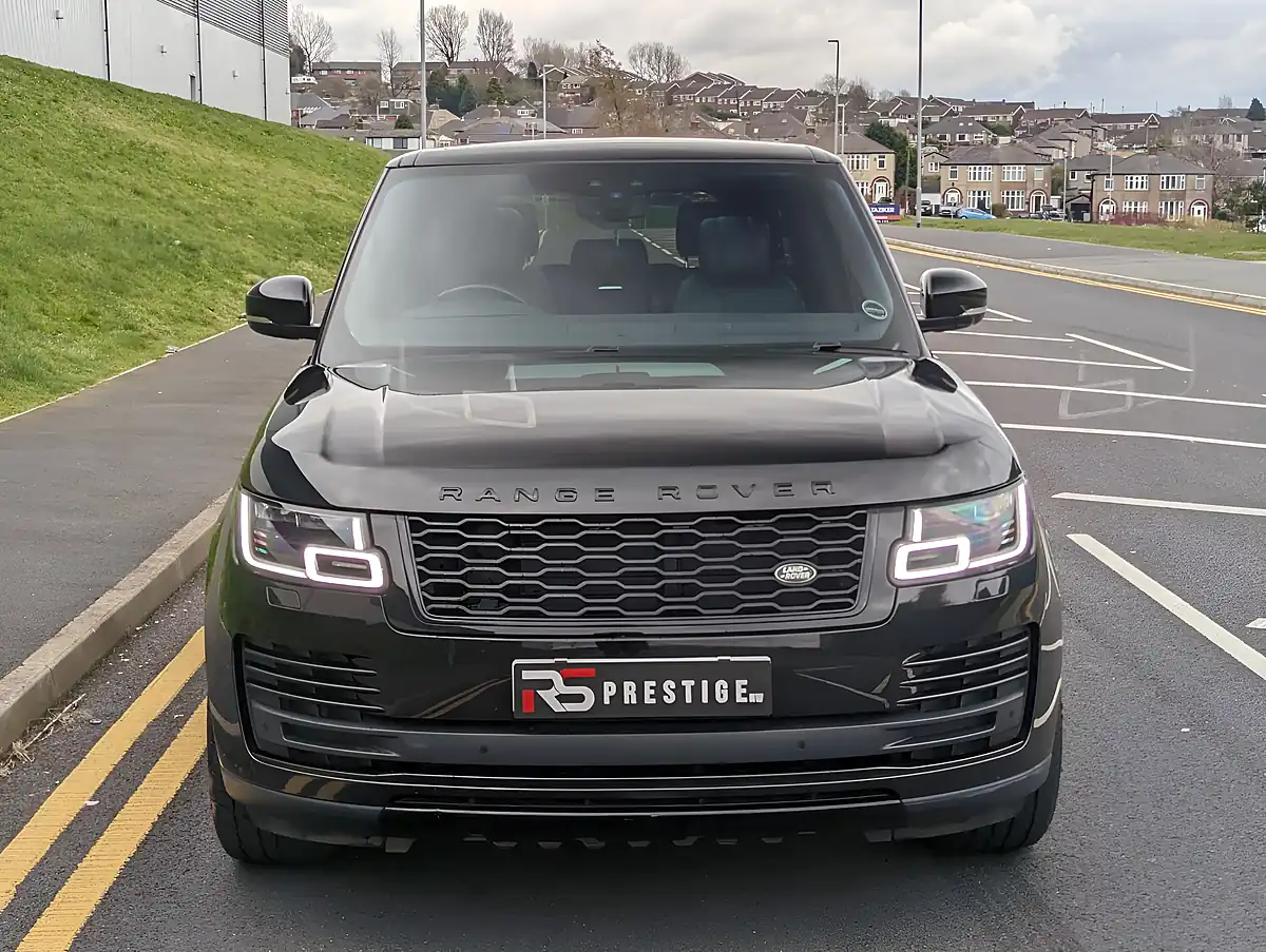 Used 2020 Land Rover Range Rover Vogue Black - Interior and Exterior details 2