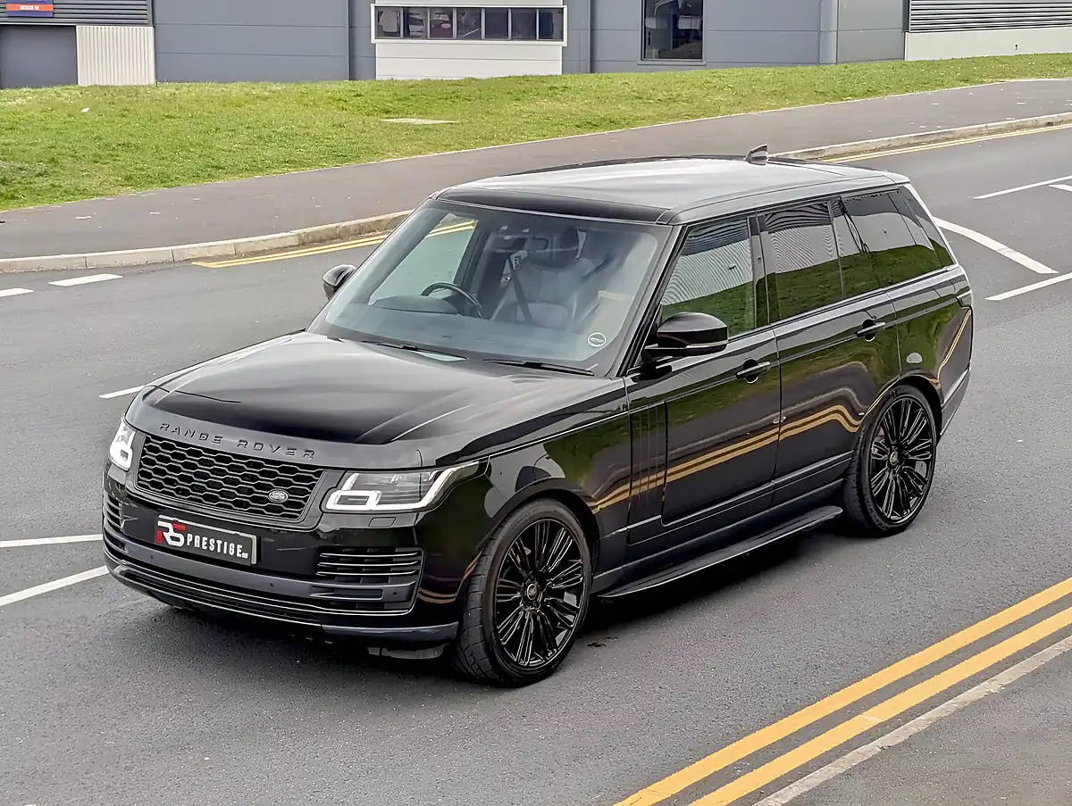 Used 2020 Land Rover Range Rover Vogue Black - Interior and Exterior details 5