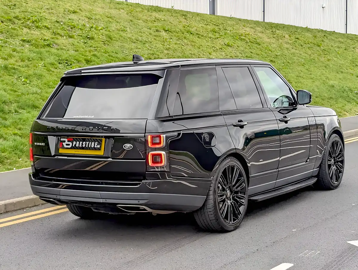 Used 2020 Land Rover Range Rover Vogue Black - Interior and Exterior details 6