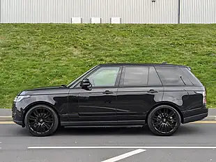 Used 2020 Land Rover Range Rover Vogue Black - Interior and Exterior details 8