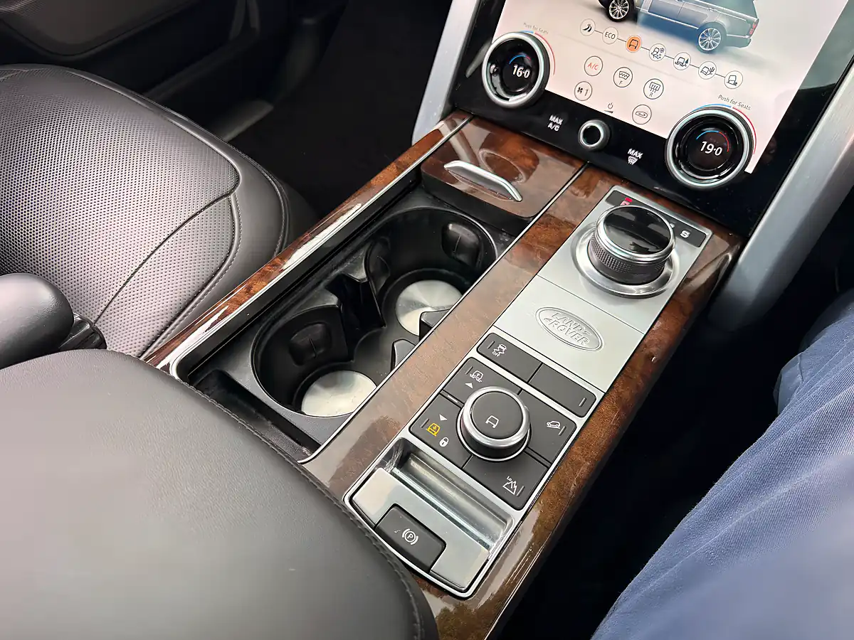 Used 2020 Land Rover Range Rover Vogue Carpathian Grey - Interior and Exterior details 17