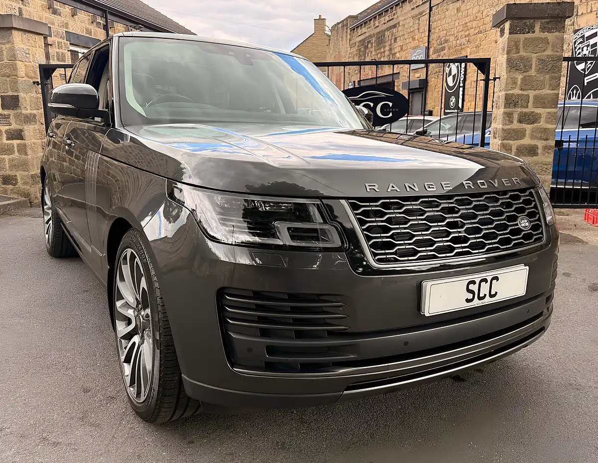 Used 2020 Land Rover Range Rover Vogue Carpathian Grey - Interior and Exterior details 4