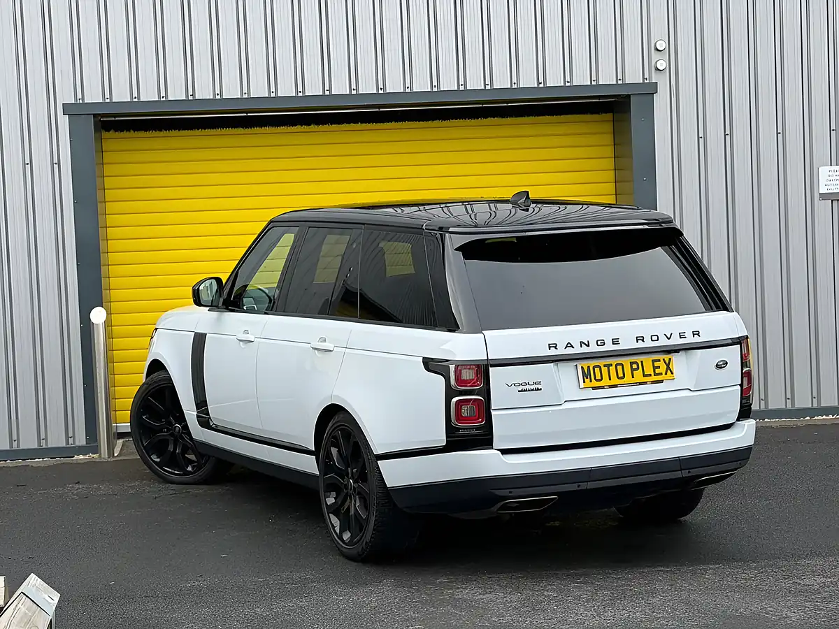 Used 2020 Land Rover Range Rover Vogue White - Interior and Exterior details 14