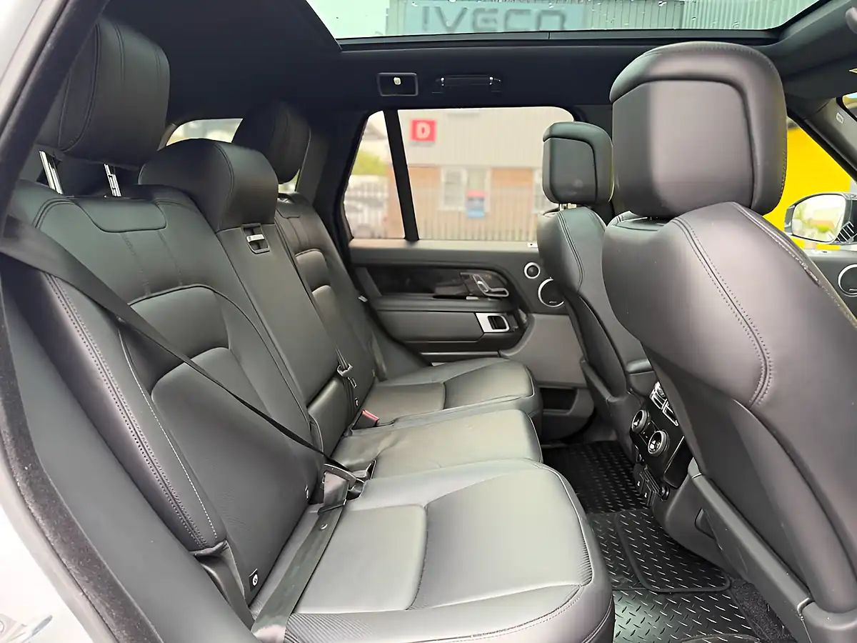 Used 2020 Land Rover Range Rover Vogue White - Interior and Exterior details 16