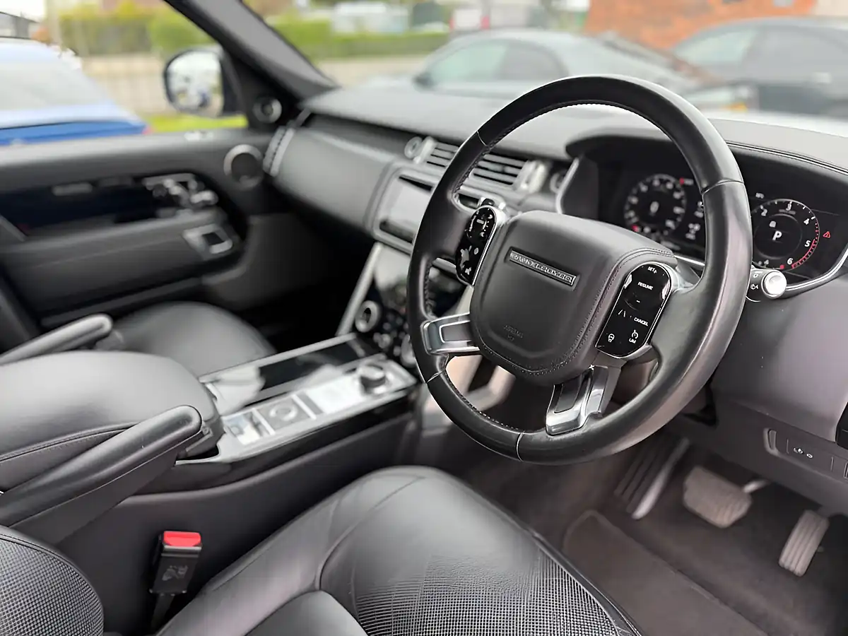 Used 2020 Land Rover Range Rover Vogue White - Interior and Exterior details 20