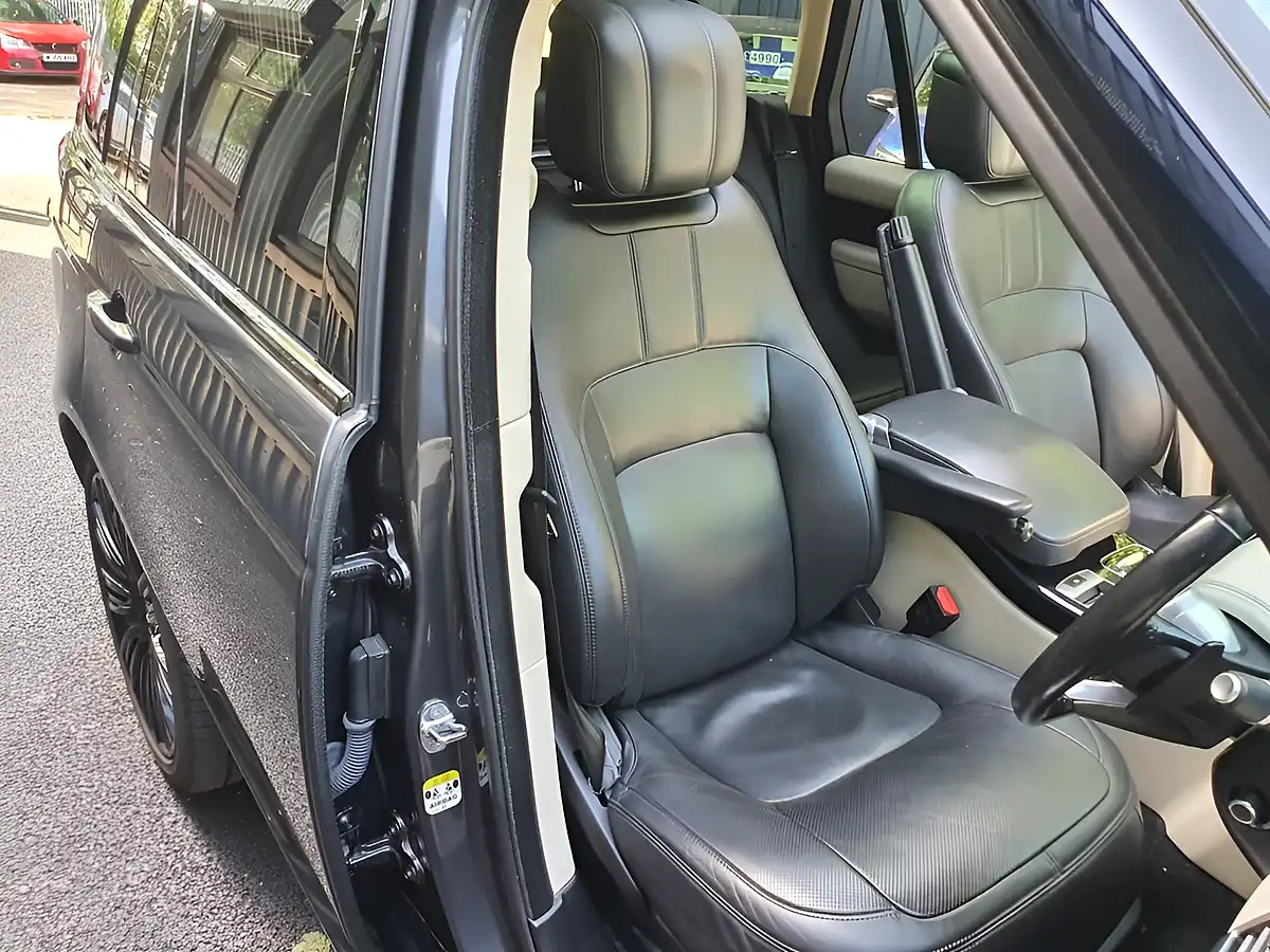 Used 2020 Land Rover Range Rover Westminster Black Grey - Interior and Exterior details 11