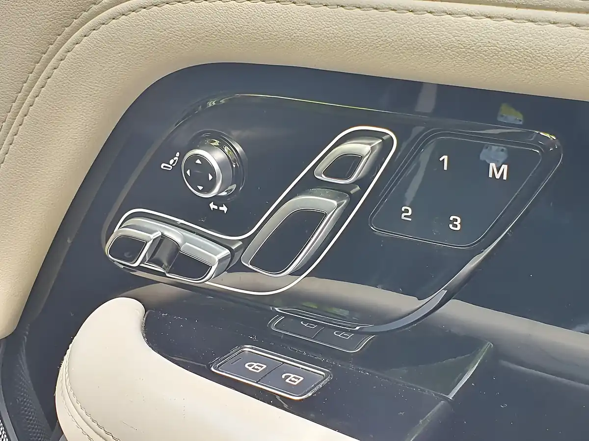 Used 2020 Land Rover Range Rover Westminster Black Grey - Interior and Exterior details 15