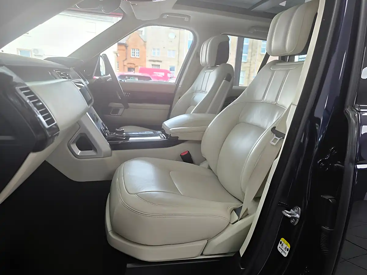 Used 2020 Land Rover Range Rover Westminster Blue - Interior and Exterior details 12