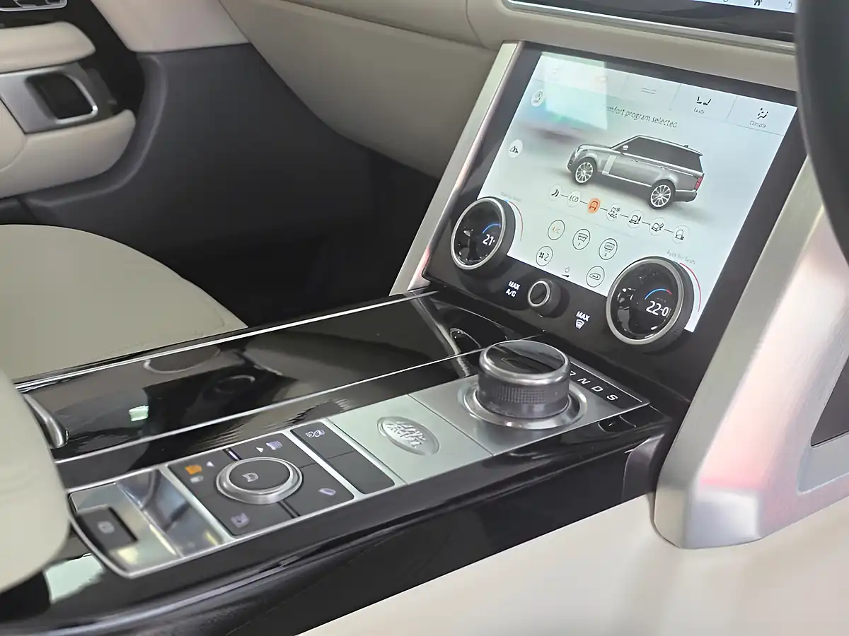 Used 2020 Land Rover Range Rover Westminster Blue - Interior and Exterior details 18
