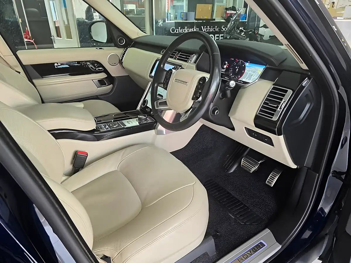 Used 2020 Land Rover Range Rover Westminster Blue - Interior and Exterior details 5