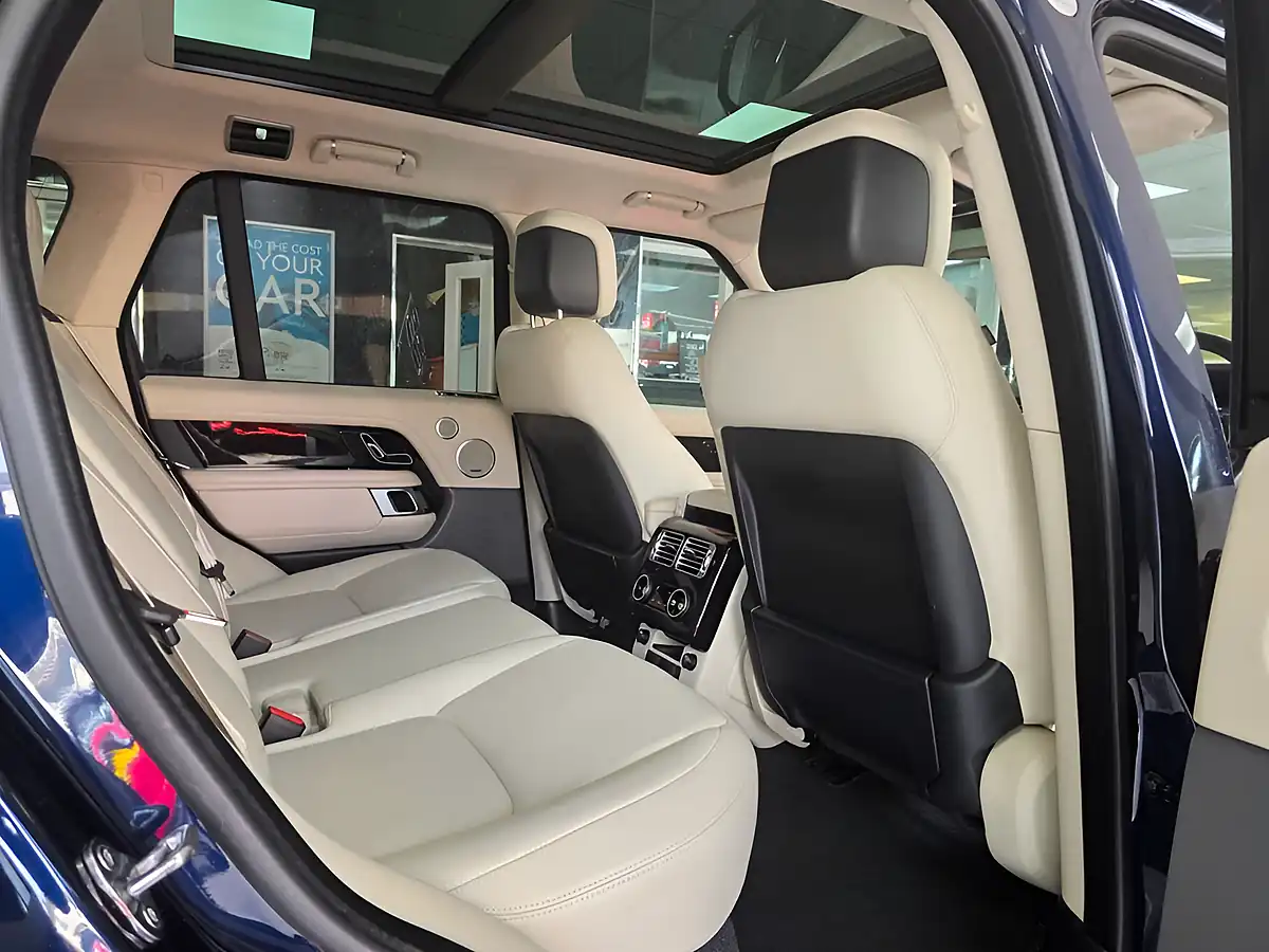 Used 2020 Land Rover Range Rover Westminster Blue - Interior and Exterior details 6
