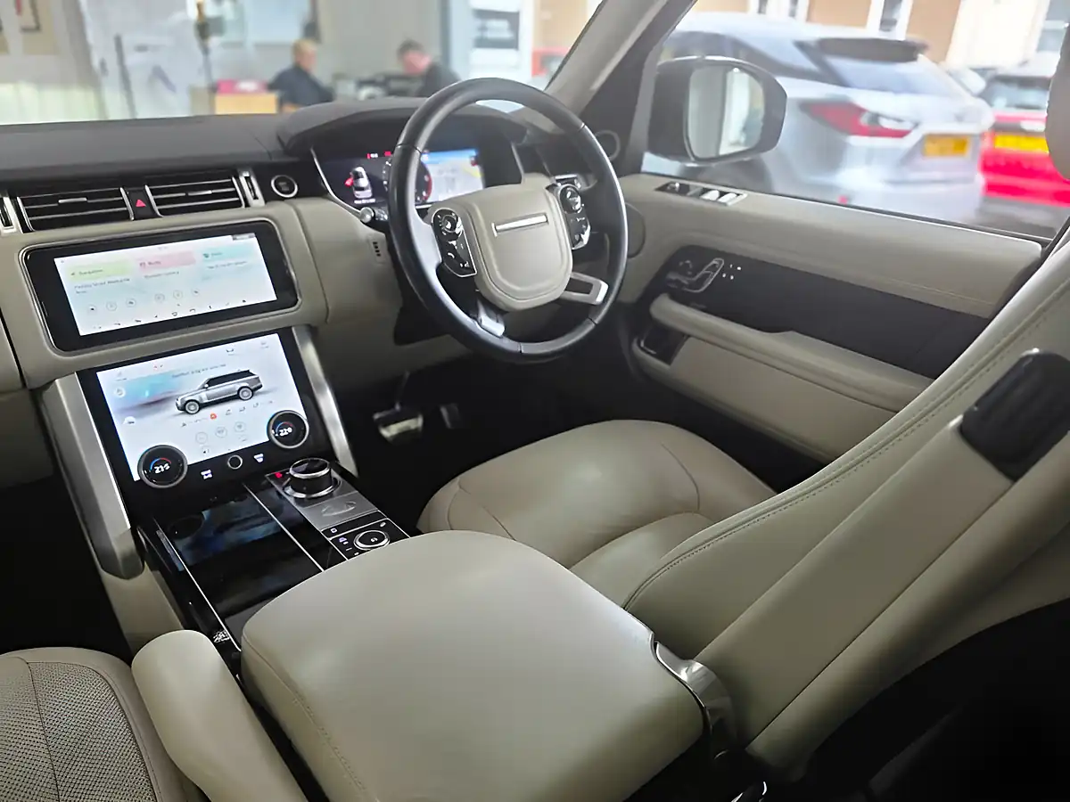 Used 2020 Land Rover Range Rover Westminster Blue - Interior and Exterior details 8