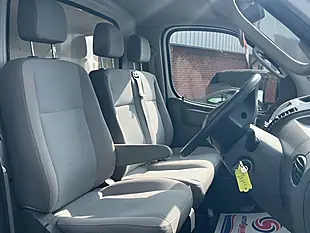 Used 2020 Ldv V80 Luton White - Interior and Exterior details 10