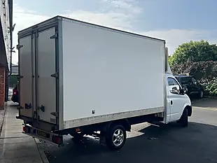Used 2020 Ldv V80 Luton White - Interior and Exterior details 3