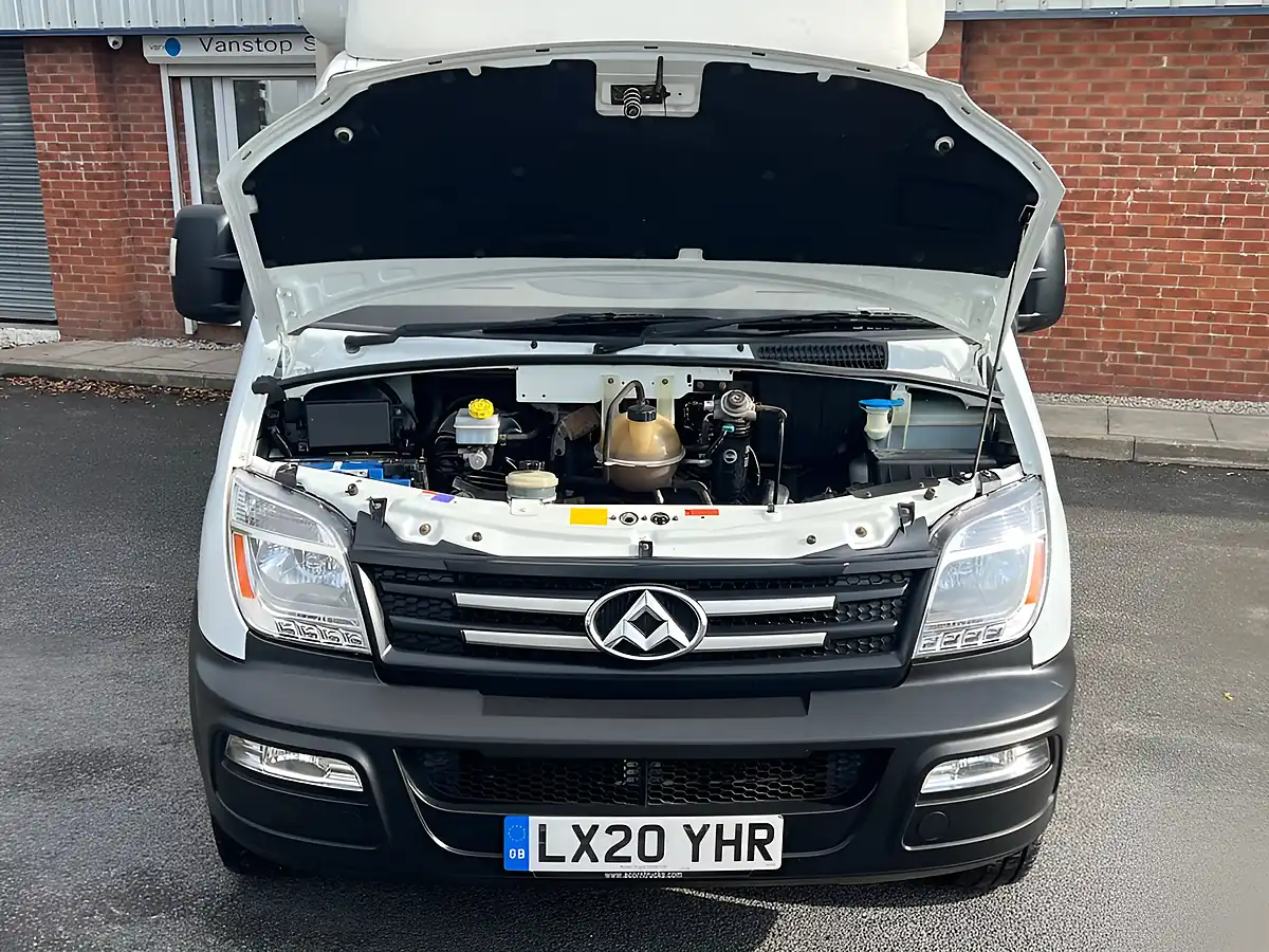 Used 2020 Ldv V80 Luton White - Interior and Exterior details 5