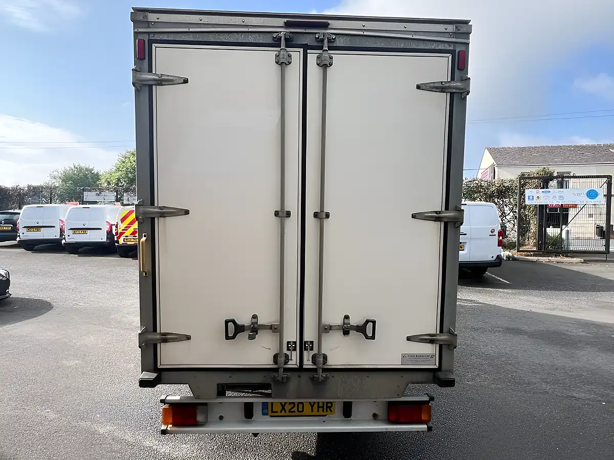 Used 2020 Ldv V80 Luton White - Interior and Exterior details 7