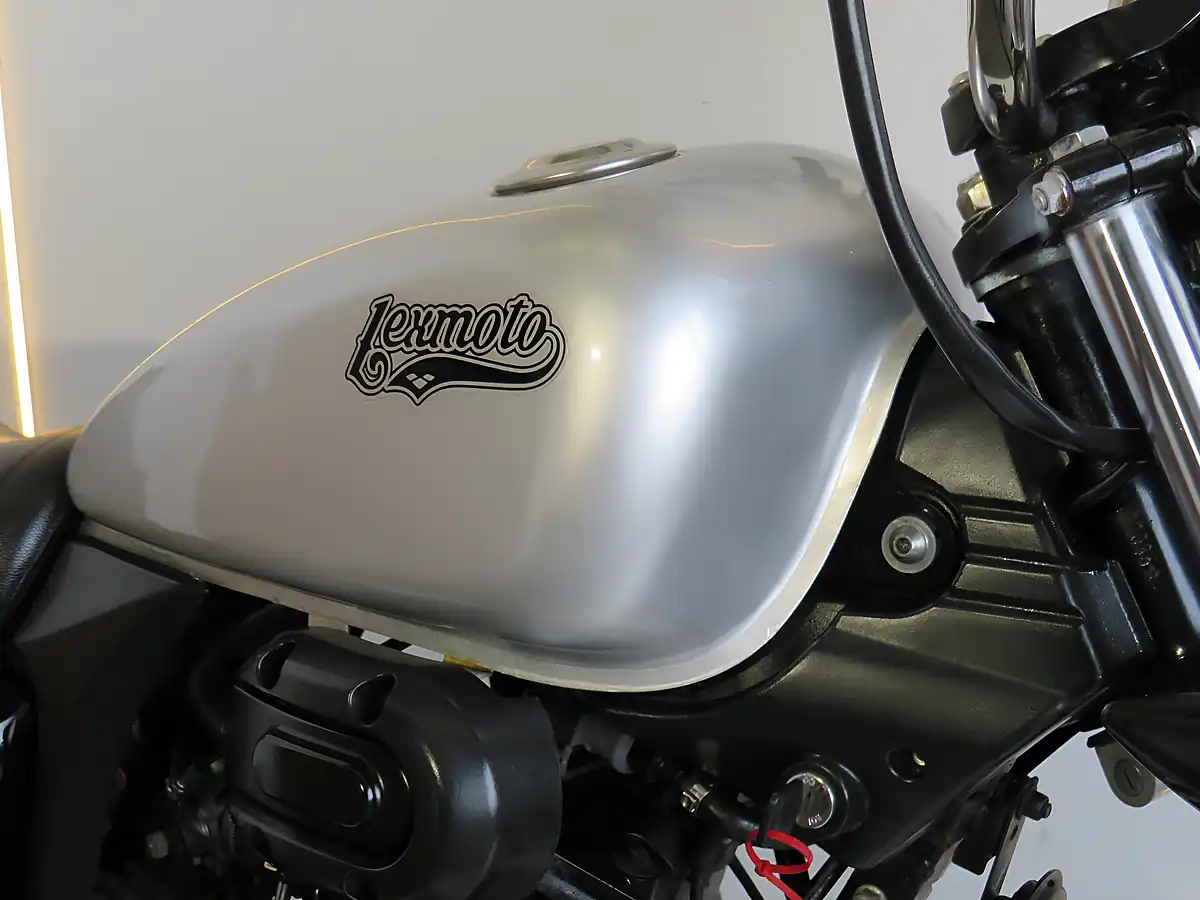 Used 2020 Lexmoto Michigan Silver - Interior and Exterior details 10