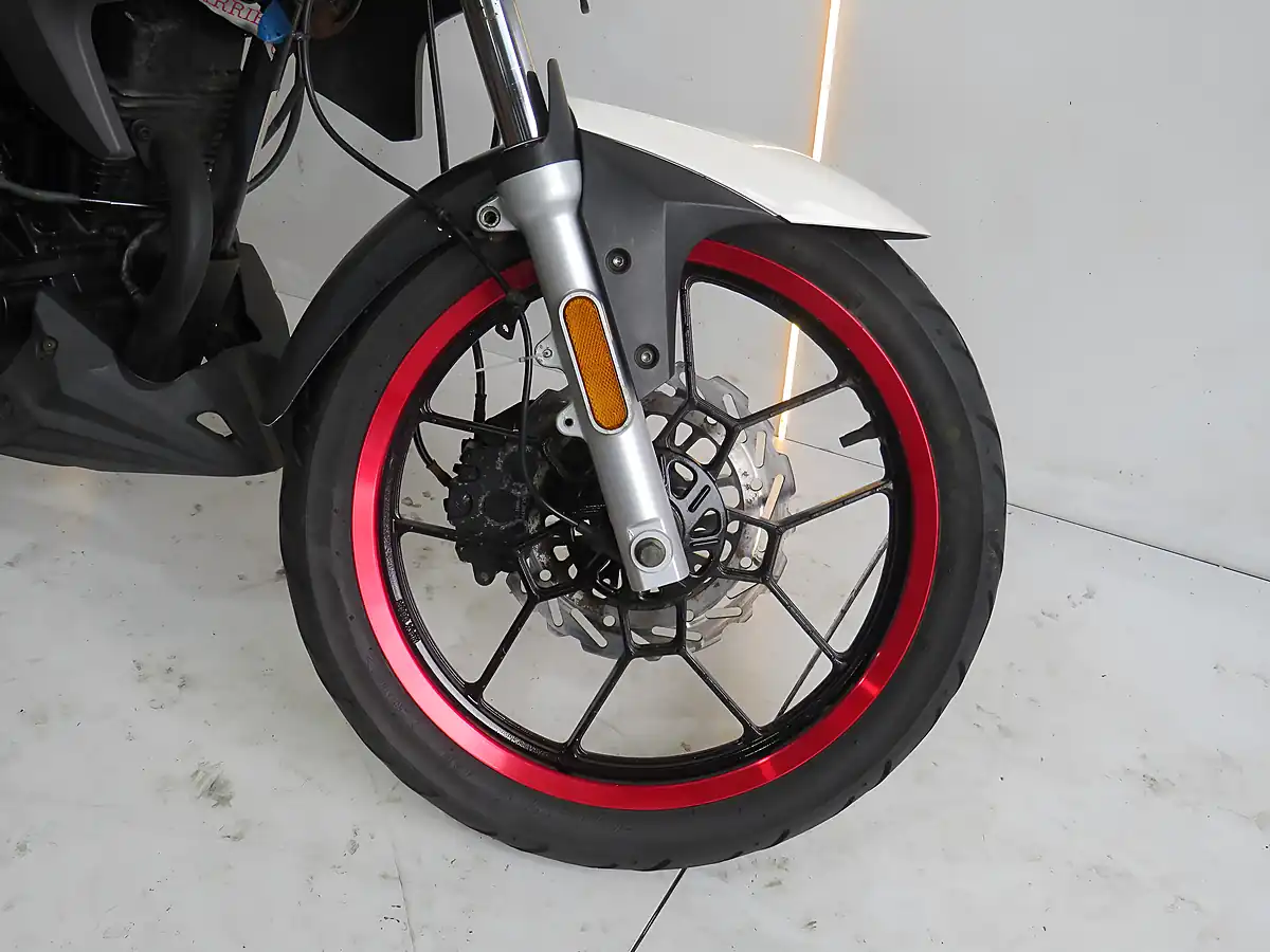 Used 2020 Lexmoto Zsx-F 125 White - Interior and Exterior details 11