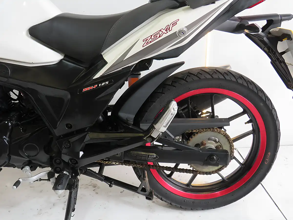 Used 2020 Lexmoto Zsx-F 125 White - Interior and Exterior details 16