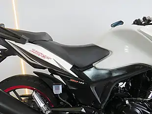 Used 2020 Lexmoto Zsx-F 125 White - Interior and Exterior details 9