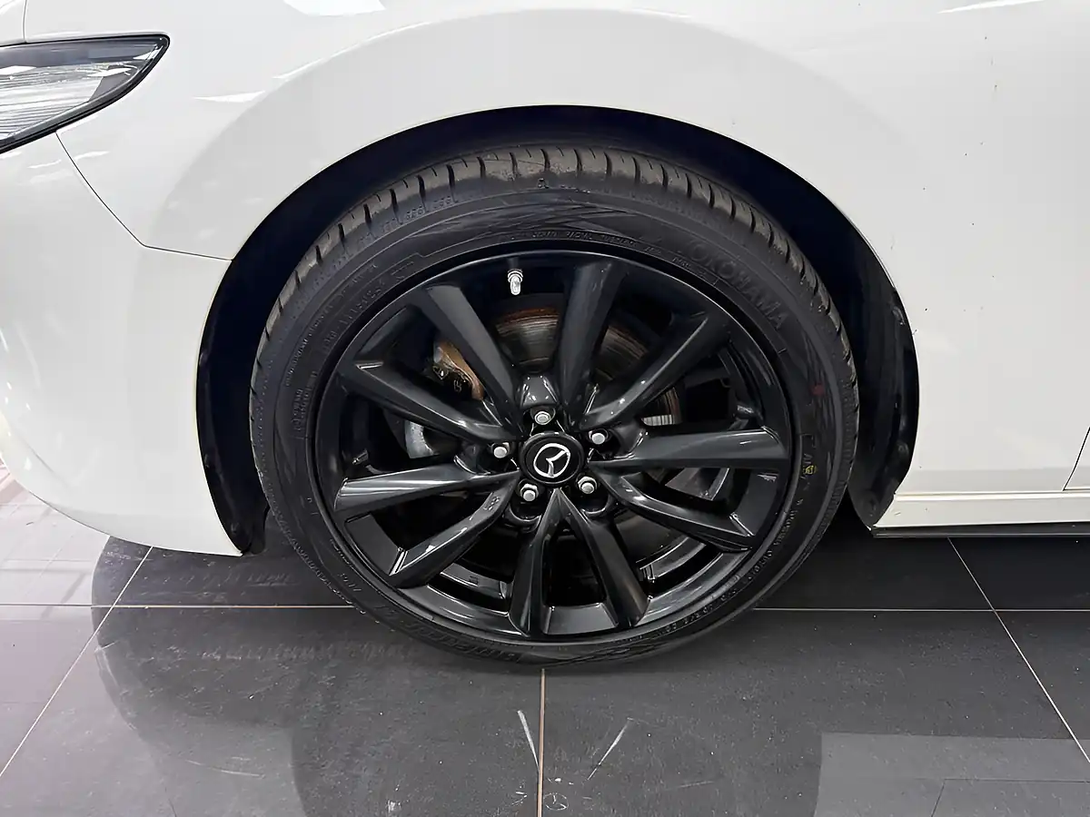 Used 2020 Mazda Mazda3 GT Sport Tech Arctic White - Interior and Exterior details 16