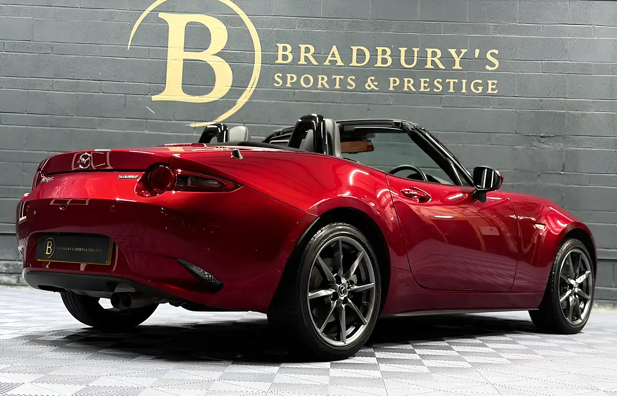 Used 2020 Mazda MX-5 Sport Tech Red - Interior and Exterior details 15